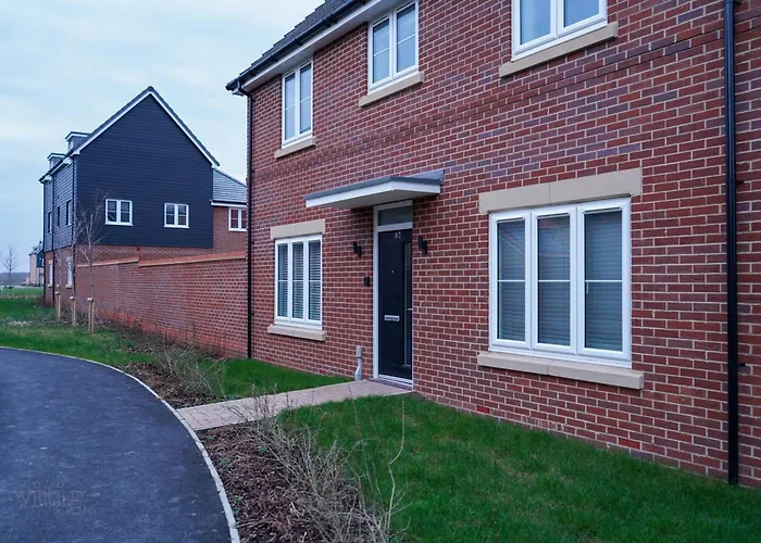 A1M Hampton Lakes Brand New Entire House
